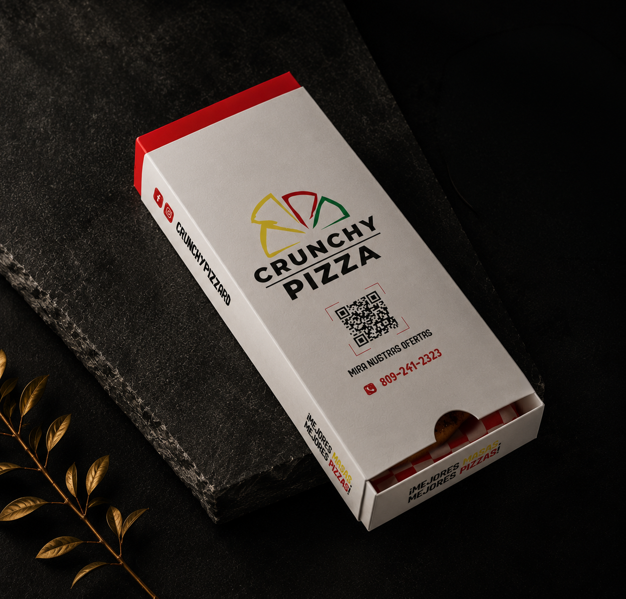 Diseño de packaging e identidad visual para Crunchy Pizza realizado por Búho Estudio Creativo.